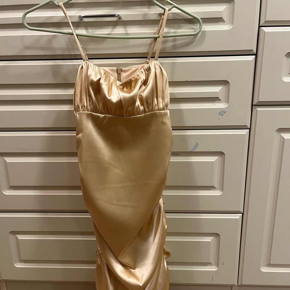 BD Junior gold dress NWT